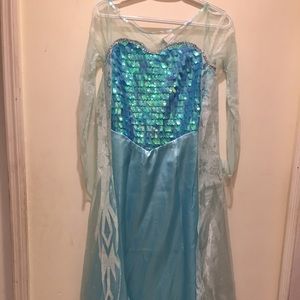 Disney frozen Elsa Halloween costume size M(8-10)